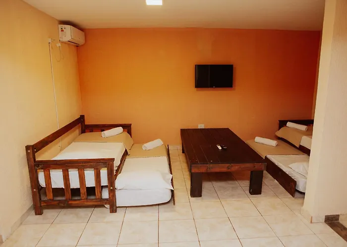 Isondu Suites & Breakfast