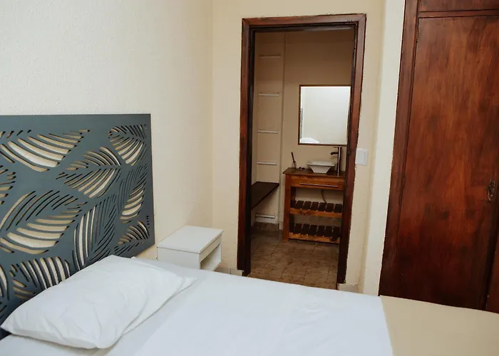 Isondu Suites & Breakfast